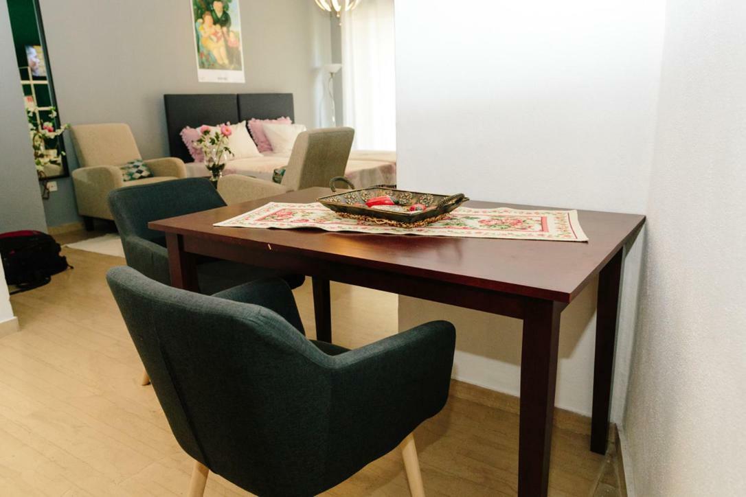 Cosy Downtown Studio - Suite Komotini Exterior photo