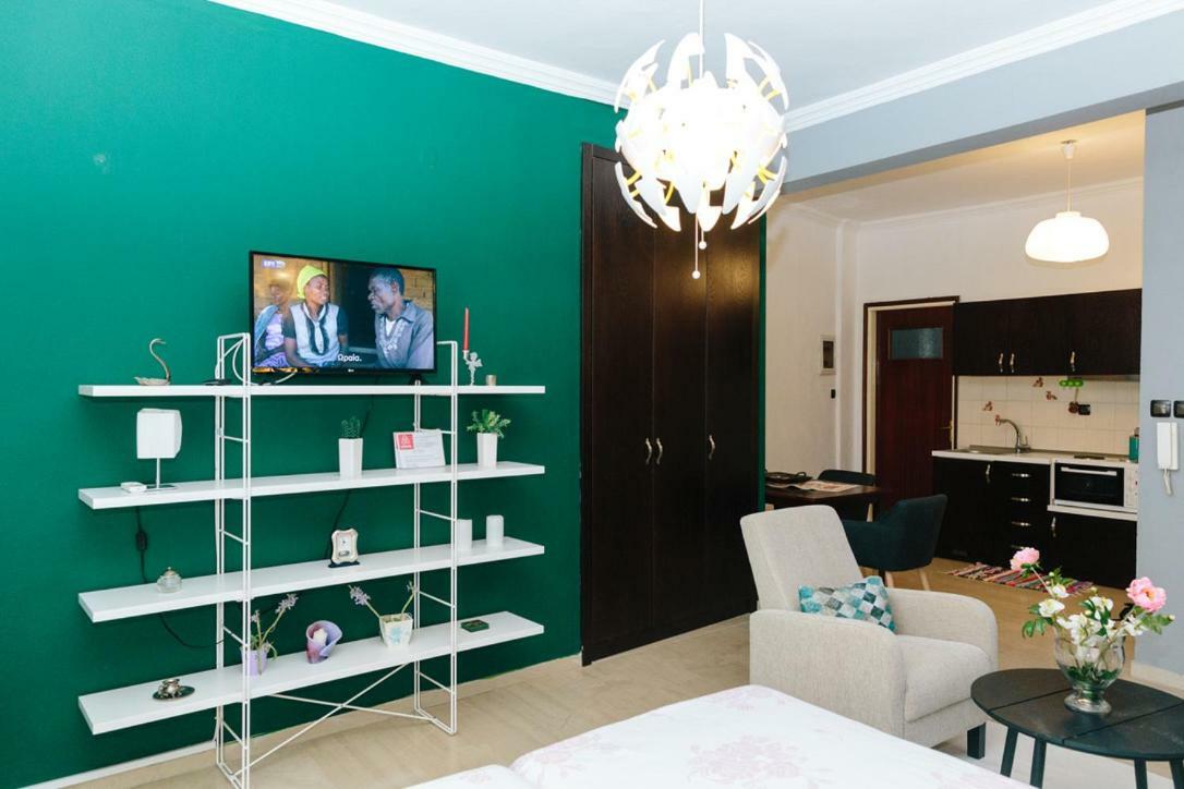 Cosy Downtown Studio - Suite Komotini Exterior photo